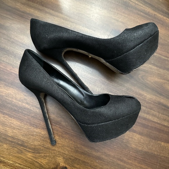 Sergio Rossi pep toe heels. Size 38.5. Black platform - Picture 12 of 14